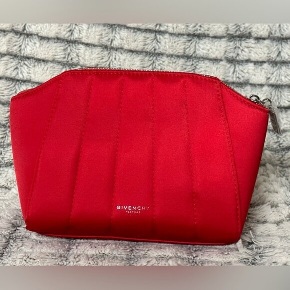 New Givenchy Toiletry bag/ cosmetic/ makeup bag/ pouch / case - Picture 6 of 7